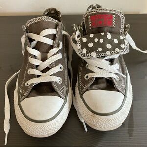 Converse Women’s double-tongue grey/polka dot sneakers - size 6